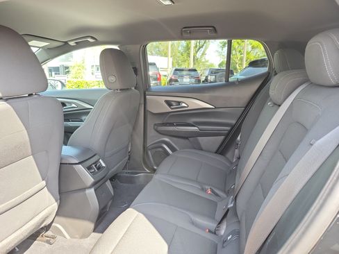 Used 2025 Chevrolet Equinox EV LT FWD image 13