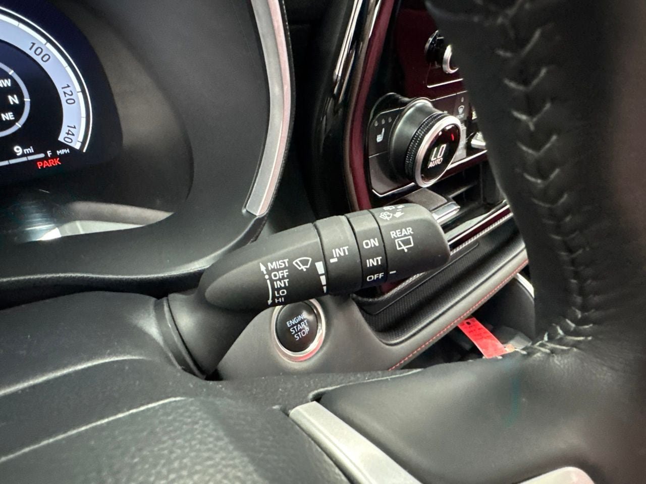 Used 2025 Toyota Highlander XSE AWD/4WD image 24