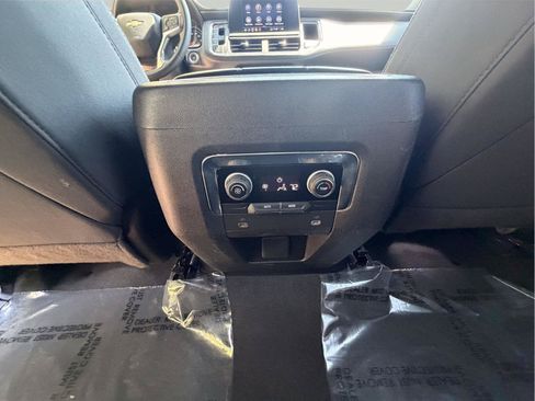 Used 2023 Chevrolet Suburban LS RWD image 29
