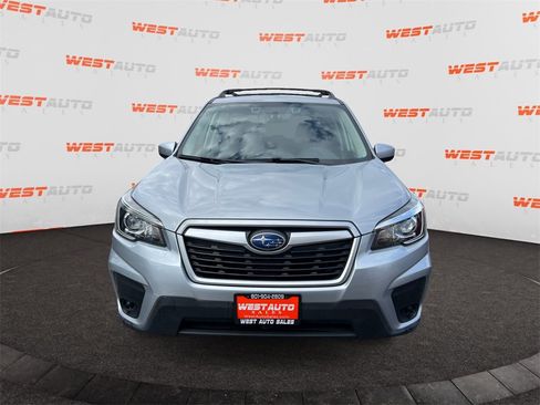 Used 2019 Subaru Forester Premium image 8