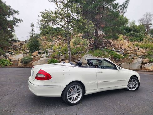 Used 2009 Mercedes-Benz CLK 350 Cabriolet image 8