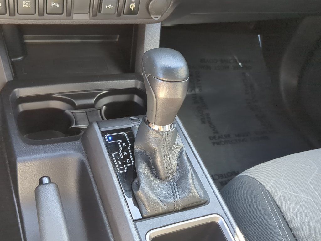 Used 2020 Toyota Tacoma TRD Off-Road w/ TRD Premium Off Road Package AWD/4WD image 26
