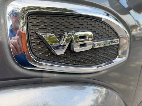 Used 2017 Nissan Titan SV AWD/4WD image 30
