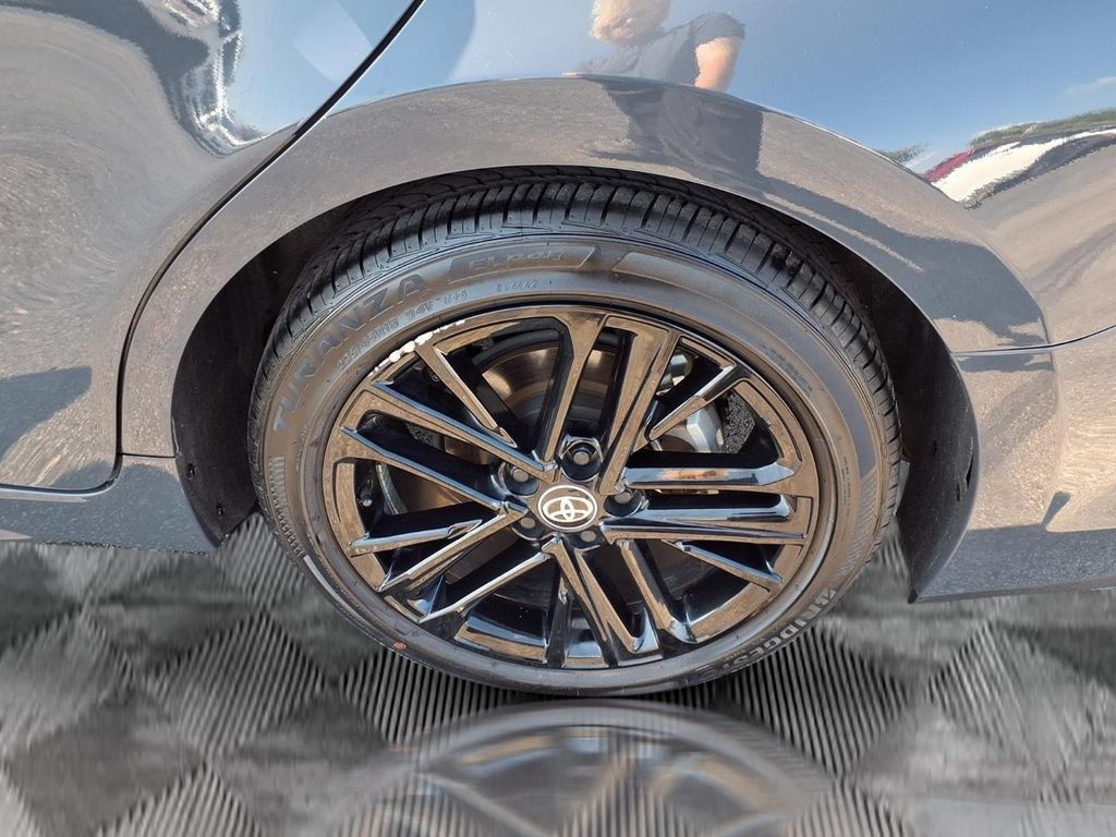 Used 2025 Toyota Camry SE FWD image 26