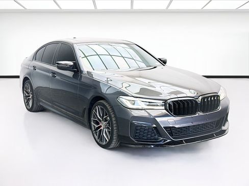 Used 2021 BMW 530e w/ M Sport Package RWD image 3