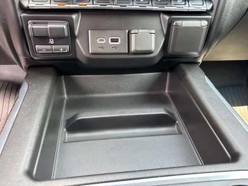Used 2021 Chevrolet Silverado 1500 LT Trail Boss w/ Convenience Package II AWD/4WD image 37