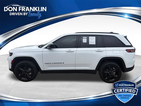 Used 2025 Jeep Grand Cherokee Limited w/ Black Appearance Package AWD/4WD image 1