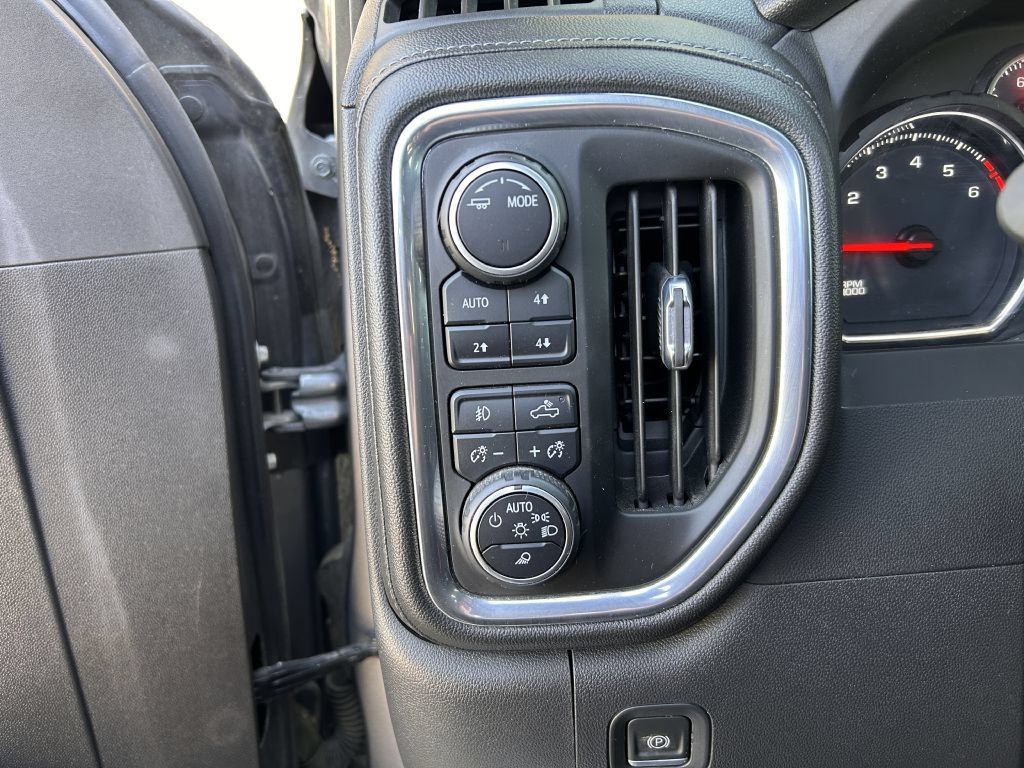 Used 2022 Chevrolet Silverado 1500 LT Trail Boss w/ LT Trail Boss Premium Package AWD/4WD image 5