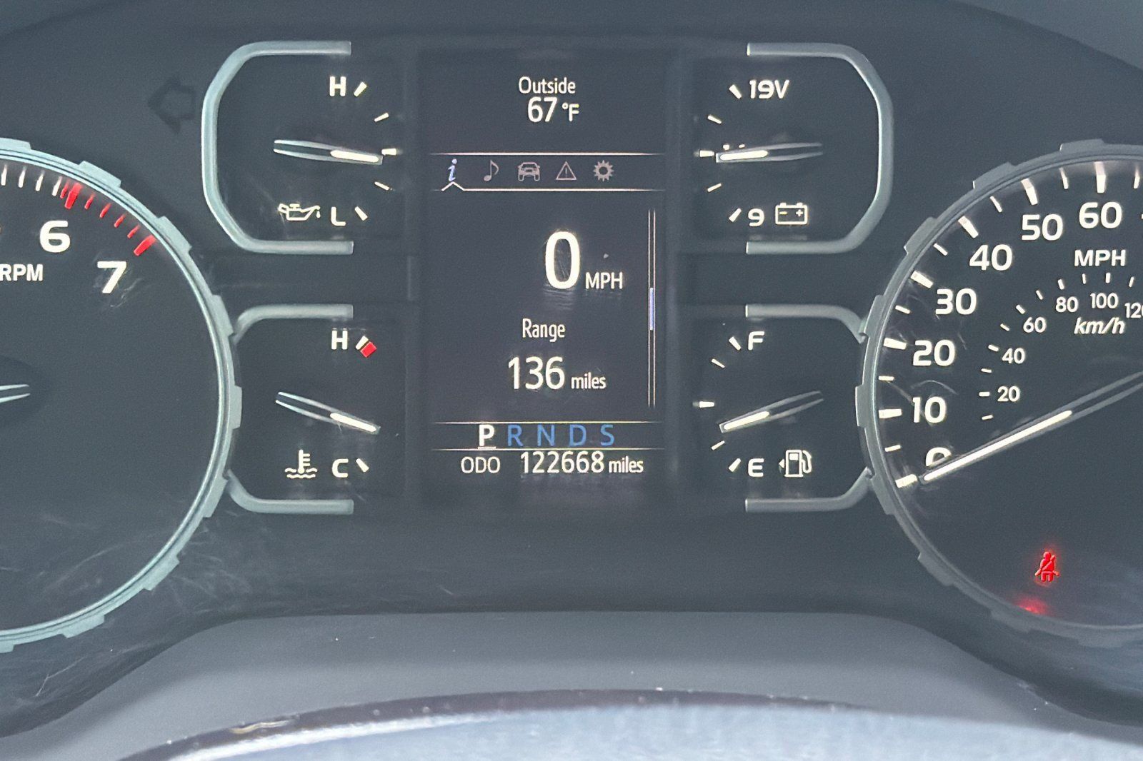 Used 2018 Toyota Tundra SR5 w/ TRD Off Road Package AWD/4WD image 20