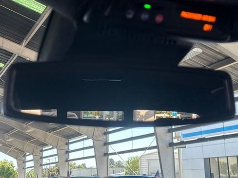 Used 2024 Chevrolet Colorado Z71 w/ Z71 Convenience Package 2 image 25