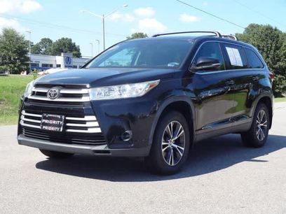 Used 2019 Toyota Highlander LE