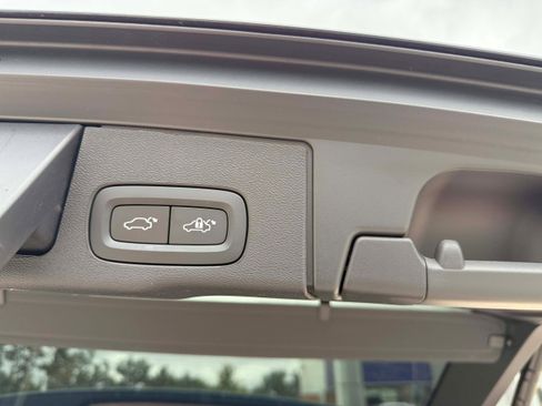 Certified 2023 Volvo XC60 B5 Plus w/ Climate Package image 25