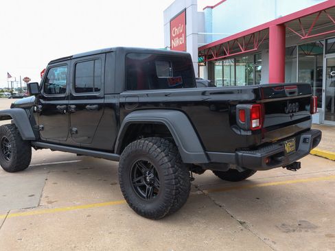 Used 2020 Jeep Gladiator Sport AWD/4WD image 13