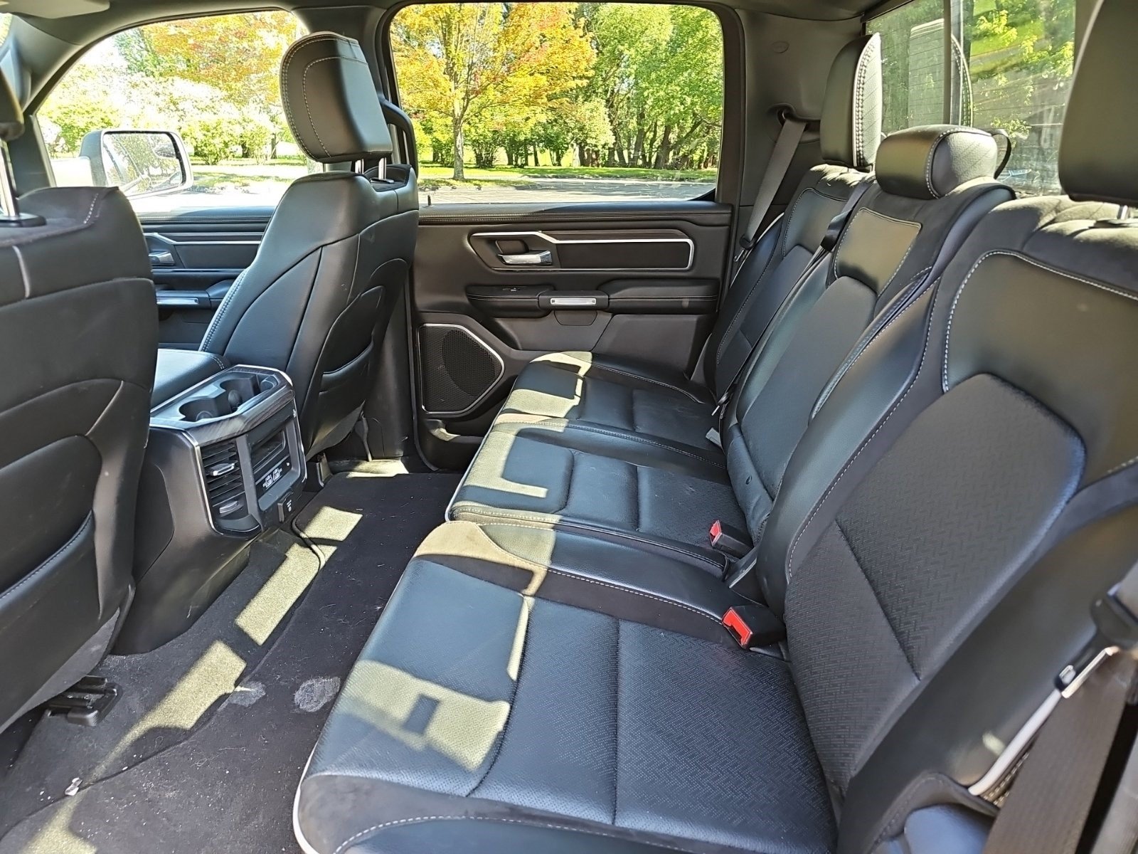 Used 2025 RAM 1500 Laramie w/ Sport Appearance Package AWD/4WD image 17