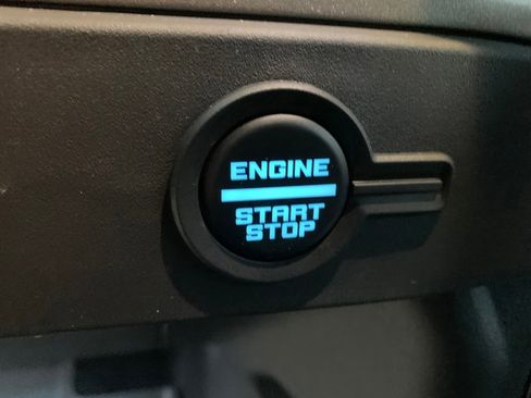 Used 2025 Ford Bronco Outer Banks AWD/4WD image 28
