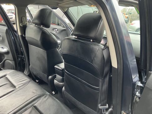 Used 2011 Nissan Juke SL image 30