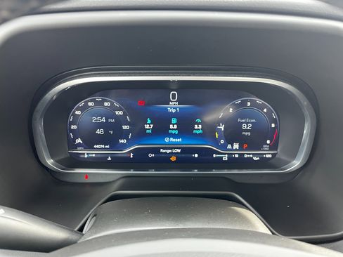 Used 2023 Chevrolet Suburban High Country image 30