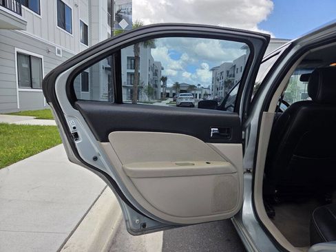 Used 2007 Mercury Milan Premier FWD image 31