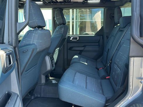 Used 2025 Ford Bronco Heritage Edition AWD/4WD image 10