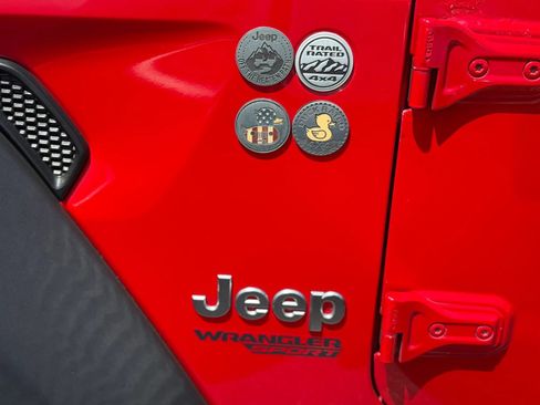Used 2020 Jeep Wrangler Sport AWD/4WD image 12