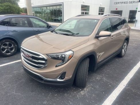 Used 2018 GMC Terrain SLT w/ Preferred Package FWD image 1