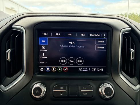 Used 2022 GMC Sierra 2500 AT4 w/ AT4 Premium Plus Package image 13