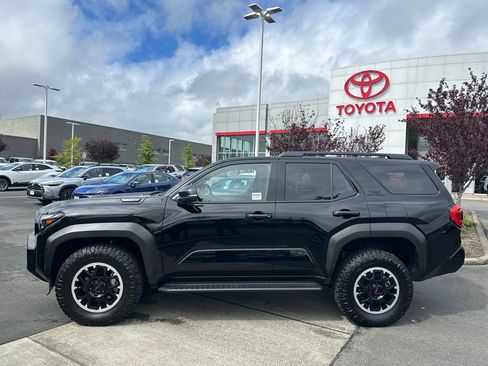 Certified 2026 Toyota 4Runner TRD Off-Road Premium AWD/4WD image 2