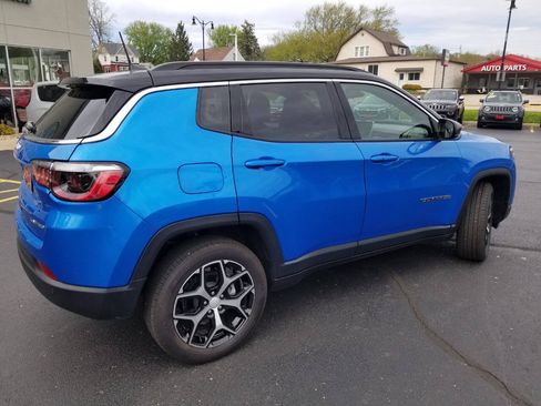 Certified 2024 Jeep Compass Limited AWD/4WD image 7