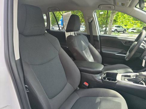Certified 2023 Toyota RAV4 LE AWD/4WD image 13