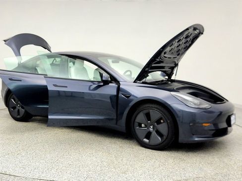 Used 2022 Tesla Model 3 Long Range image 10