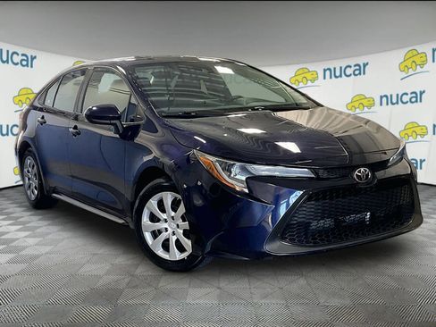 Used 2022 Toyota Corolla LE FWD image 1