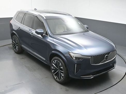 Used 2026 Volvo XC90 B6 Plus w/ Protection Package Premier image 45