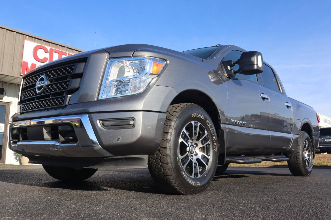 Used 2021 Nissan Titan SV w/ SV Convenience Package AWD/4WD image 15