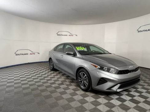 Certified 2024 Kia Forte LXS w/ LXS Technology Package image 2