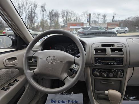 Used 2000 Toyota Corolla VE FWD image 10