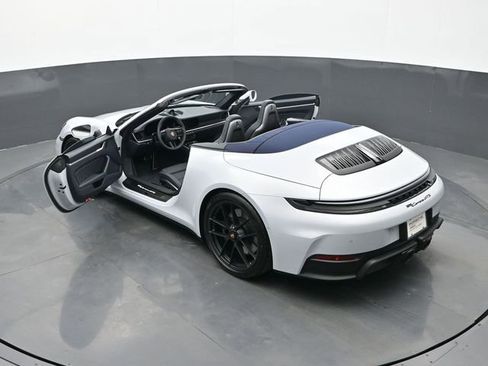 Certified 2026 Porsche 911 Carrera 4 GTS AWD/4WD image 25