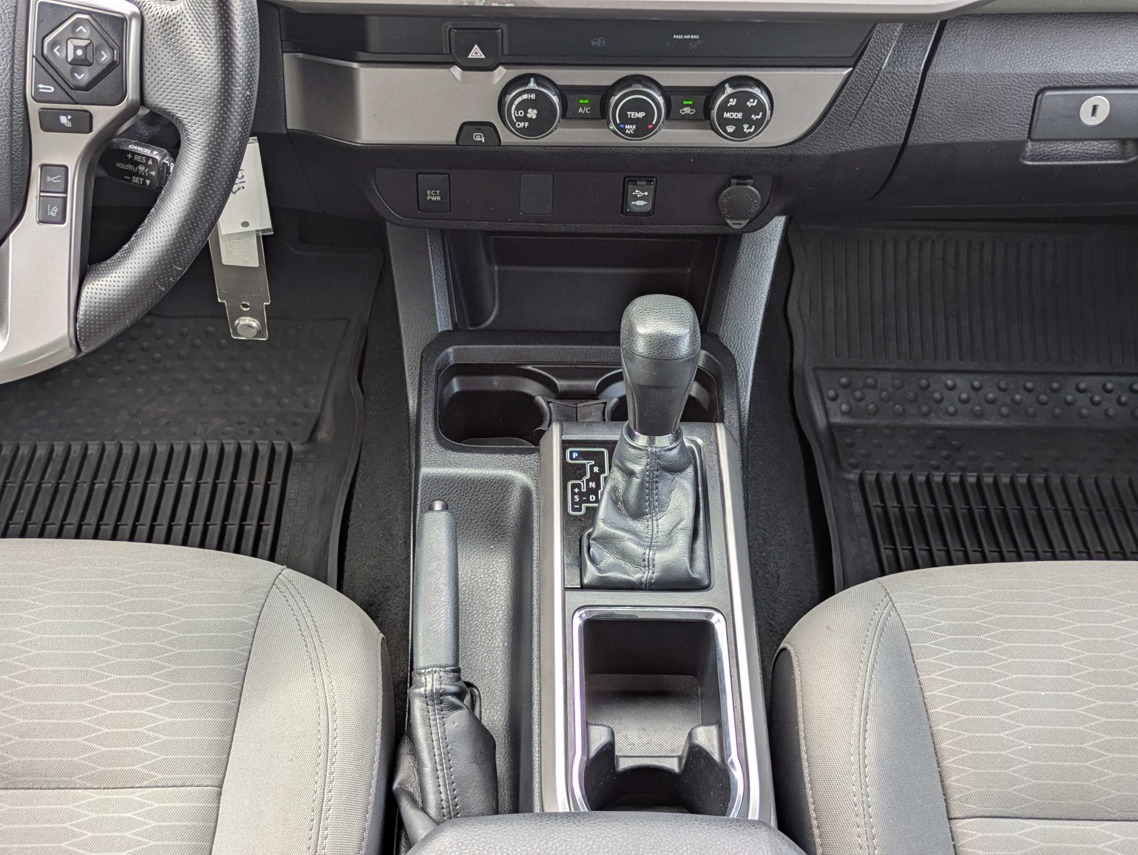 Used 2019 Toyota Tacoma SR5 RWD image 19