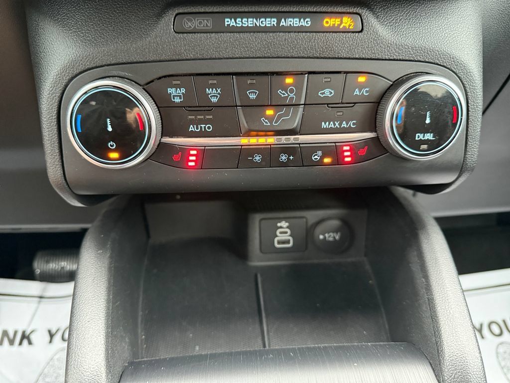 Used 2025 Ford Escape ST-Line Select AWD/4WD image 33