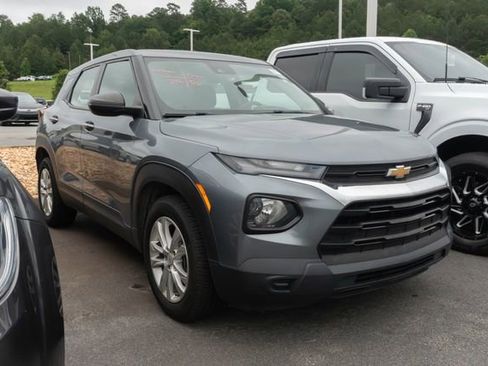 Used 2021 Chevrolet TrailBlazer LS FWD image 3