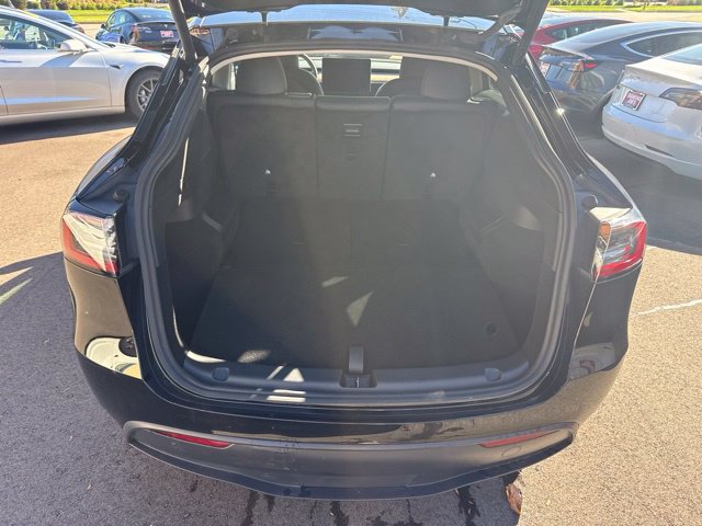 Used 2024 Tesla Model Y Long Range AWD/4WD image 18
