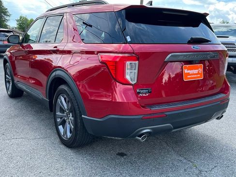 Used 2022 Ford Explorer XLT w/ Equipment Group 202A RWD image 5