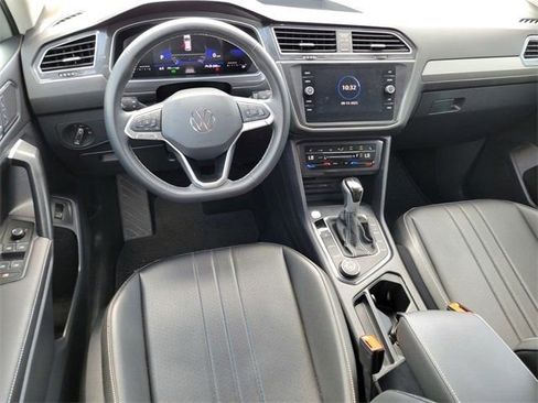 Used 2024 Volkswagen Tiguan Wolfsburg Edition image 32