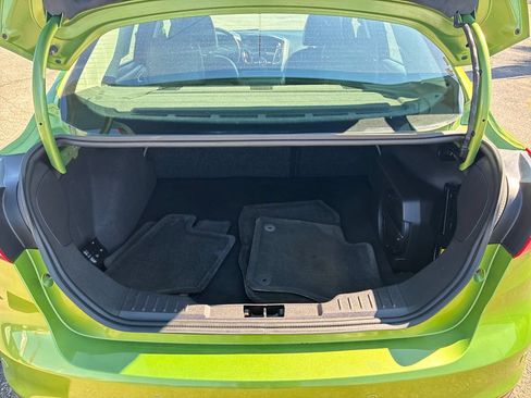 Used 2018 Ford Focus Titanium FWD image 16