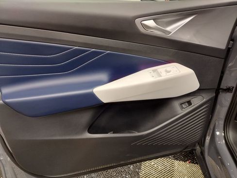 Certified 2023 Volkswagen ID.4 Pro S image 18