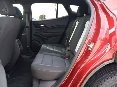 Used 2024 Chevrolet Trax RS FWD image 10