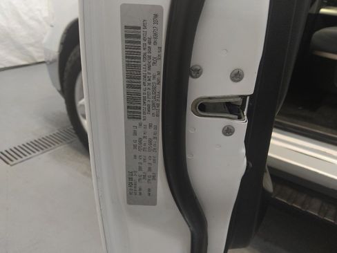 Used 2018 RAM 1500 Big Horn image 33