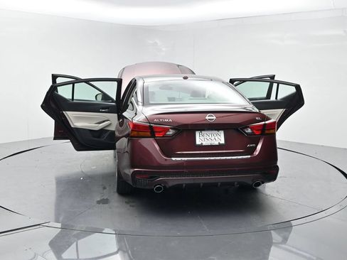 Used 2023 Nissan Altima 2.5 SL AWD/4WD image 25