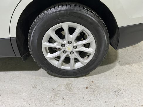 Certified 2020 Chevrolet Equinox LS w/ LS Convenience Package image 13