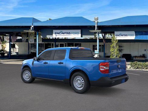 New 2025 Ford Maverick XL image 4