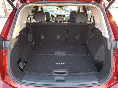 Certified 2024 Nissan Rogue SL w/ SL Premium Package image 29